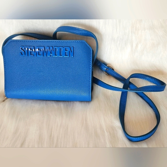 Steve Madden Handbags - Steve Madden *Rare* Y2K Vintage Cirulean Blue Crossbody Bag
